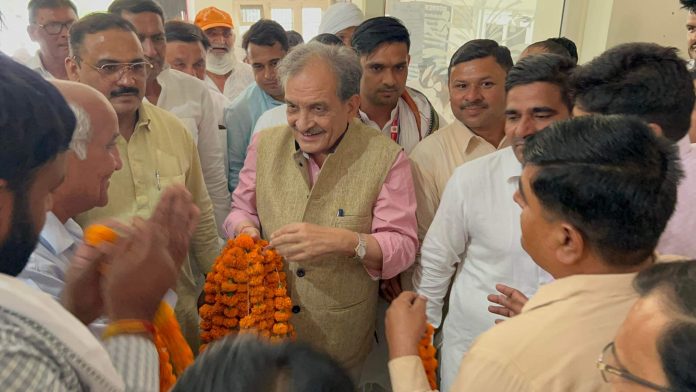 BJP leader Birender Singh Reached Karnal