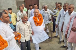 Panipat News/During the public relations campaign Vijay Jain listened to the problems of the common man