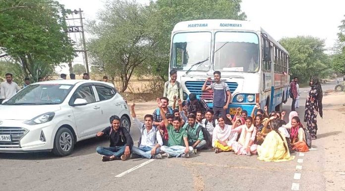 Students Stopped the Bus Sitting in Front