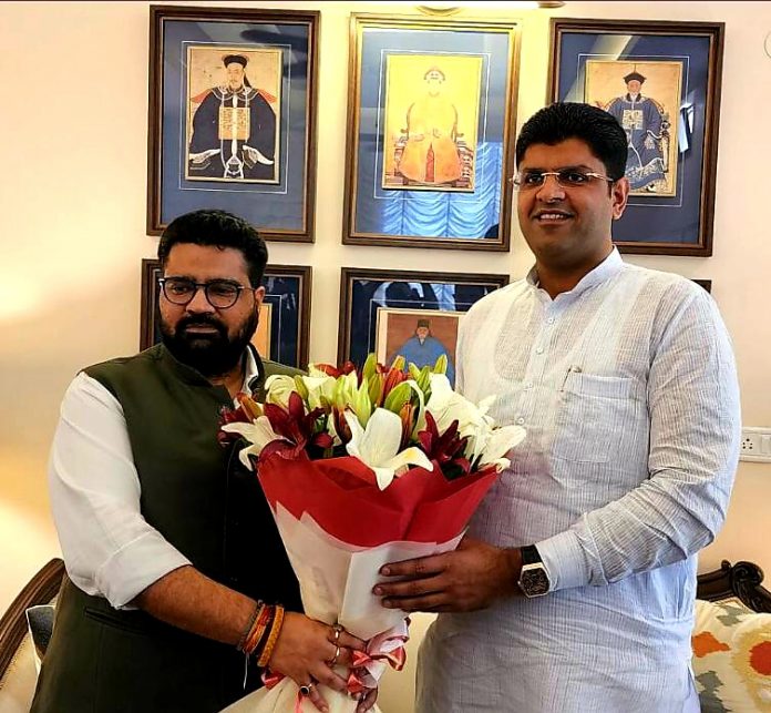 Kartikeya Sharma met Dushyant Chautala