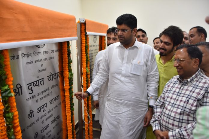 Panipat News/Every assembly constituency will get 25-25 crores for the renovation of roads: Dushyant Chautala