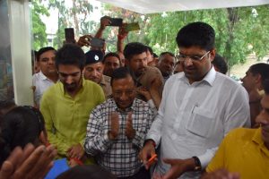 Panipat News/Every assembly constituency will get 25-25 crores for the renovation of roads: Dushyant Chautala