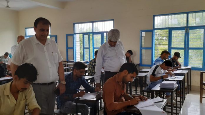 MDU Vice Chancellor Visited the Examination Centers