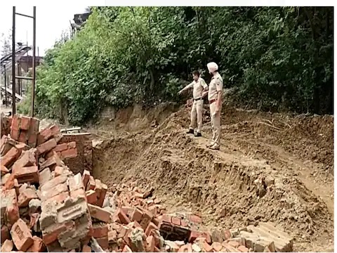 Death due to wall Collapse Near Dumping Site