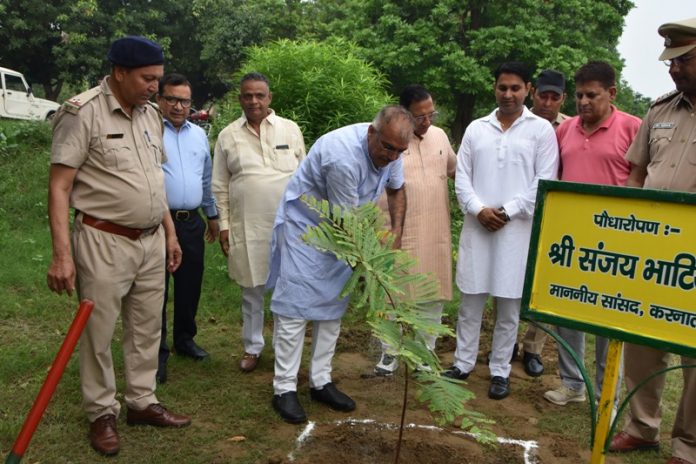 Panipat News/To preserve life it is very important to protect trees: MP Bhatia