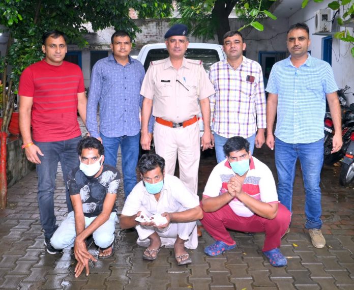 Panipat News/Three smugglers including 46 grams of heroin arrested in Panipat