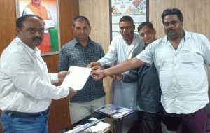 Panipat News/Submitted a memorandum to Senior Deputy Mayor Dushyant Bhatt regarding the problems of the city