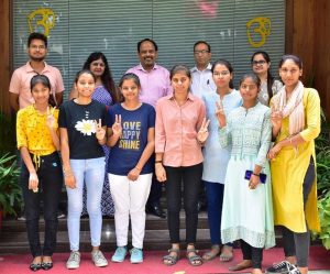 Panipat News/9 girls of Arya College made it to the top 15 in the merit list of KUK