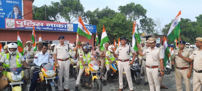 Panipat News/Tricolor rally was taken out on bike by district police regarding tricolor campaign