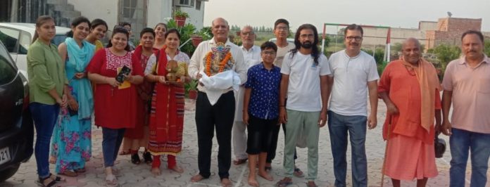 Immersion of Lord Shri Ganesh idol done with pomp by Art of Living organization Kaithal