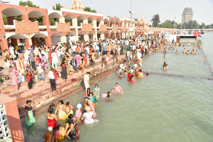 Ashwamedha yagyas result from bathing at Kurukshetra pilgrimage on solar eclipse