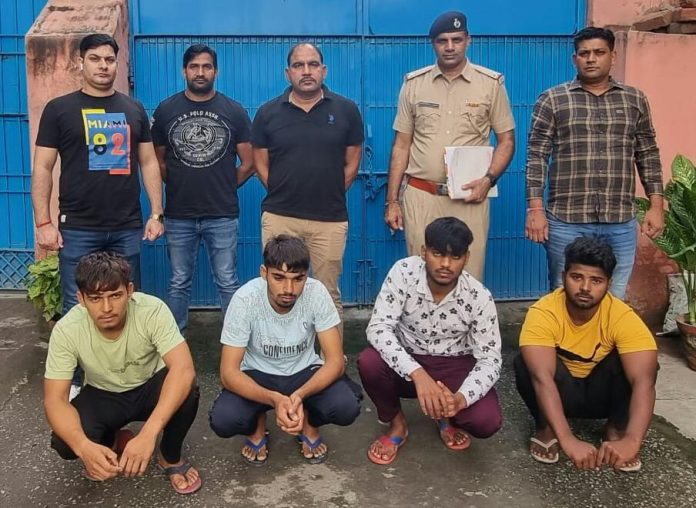 Panipat News/Three absconding accused arrested in the case of killing a young man with a knife near the marble market