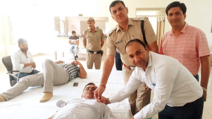 Panipat News/No donation in life is bigger than blood donation: ASP Vijay Singh