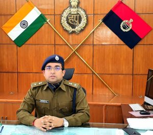 Panipat News/Keeping weak passwords is an invitation to cyber crime: SP Shashank Kumar Sawan