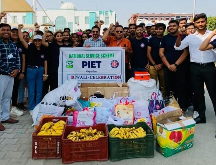 Panipat News/Piet's NSS wing distributed clothes in the slums