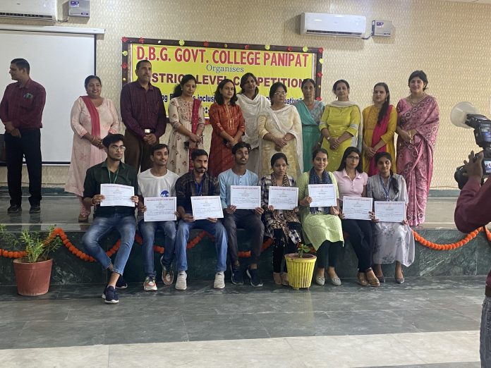 Panipat News/Student Himanshi secured first position in essay competition