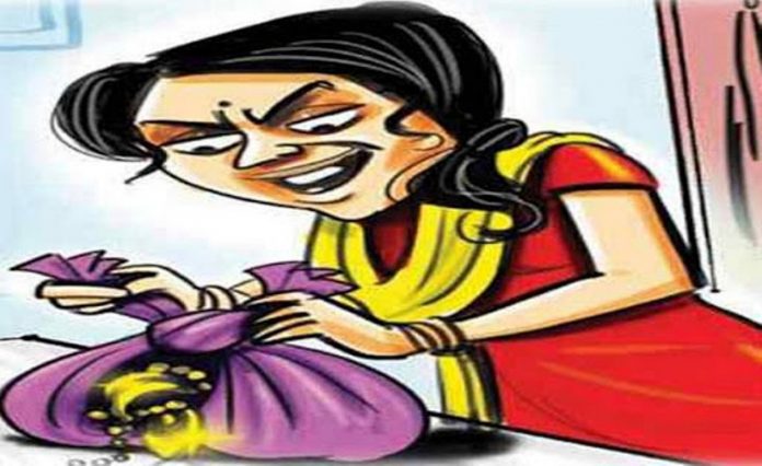 Panipat News/Maid and her two daughters stole gold ornaments from former councilor's house