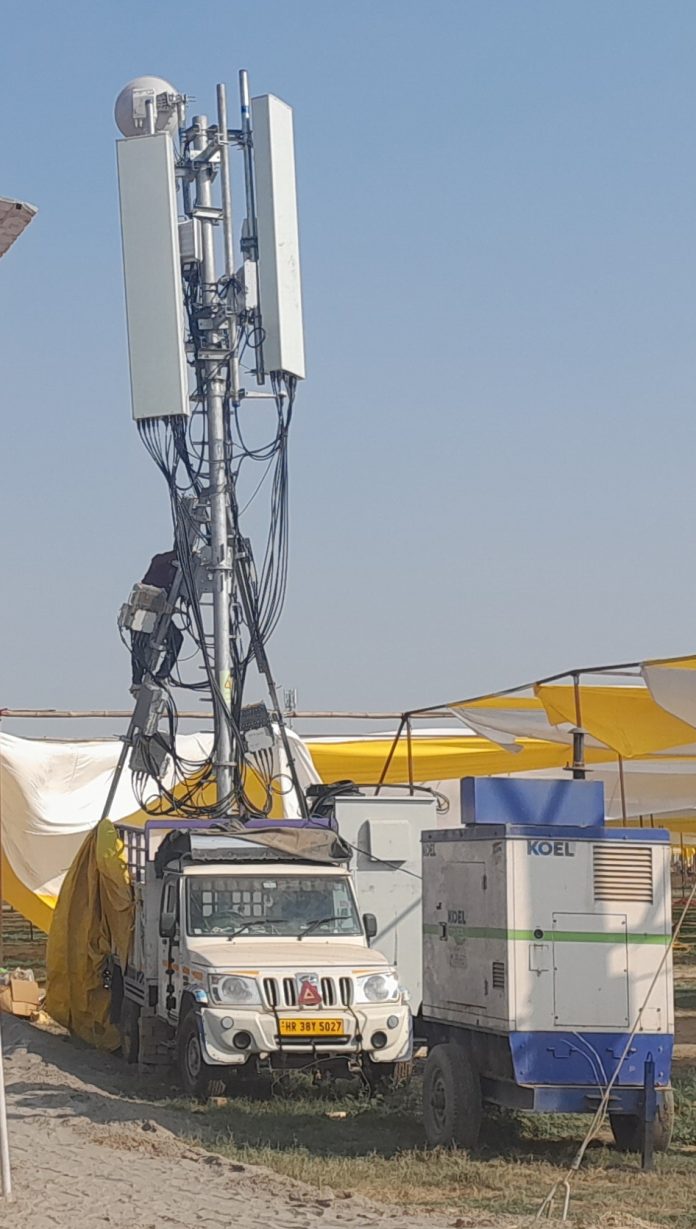 Panipat News/About ten mobile towers at the 75th annual meeting of Nirankari Mission in Samalkha