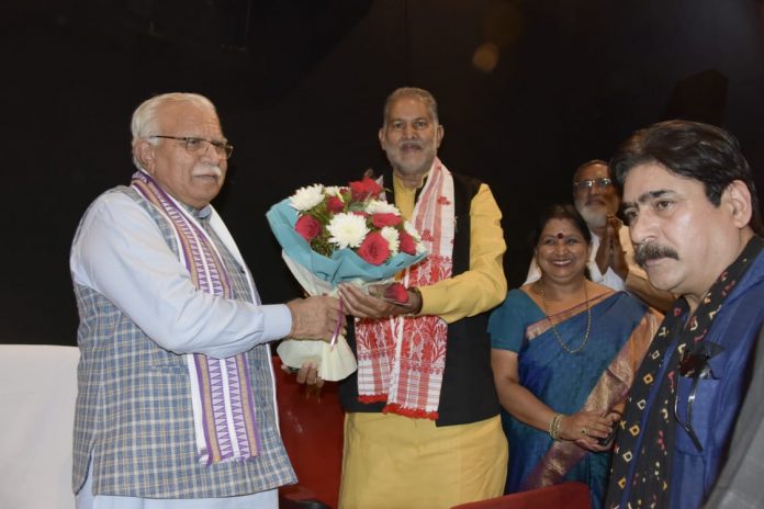 Chief Minister Mr Manohar Lal watched a film on Dada Lakhmi at a special screening in Karnal