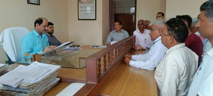 Deputy Commissioner listened to the problems of citizens