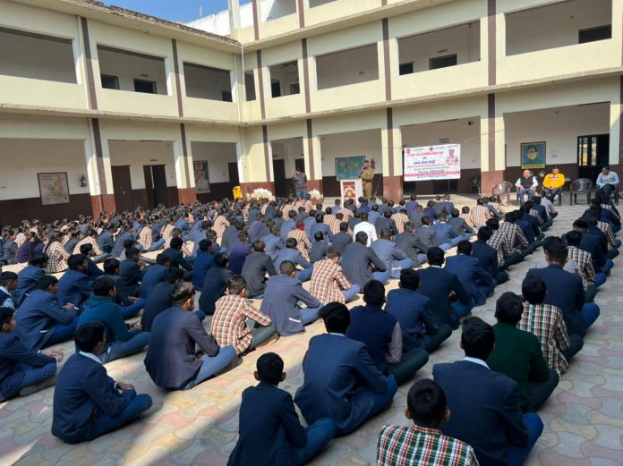 Students administered oath not to take drugs