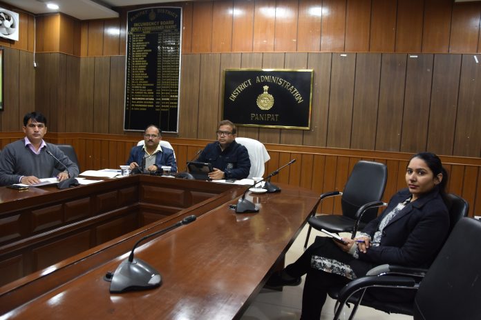 Panipat News/The Chief Minister held a review meeting with all the Deputy Commissioners regarding Chirayu Yojana and Ayushman cards.