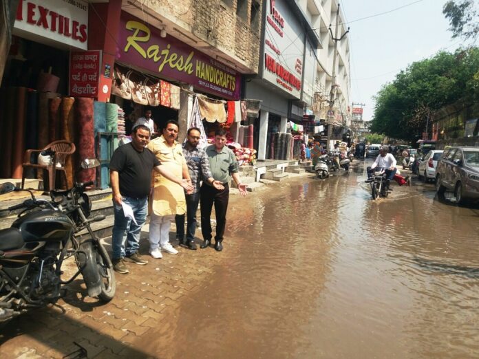 Panipat News/handloom market drain overflow