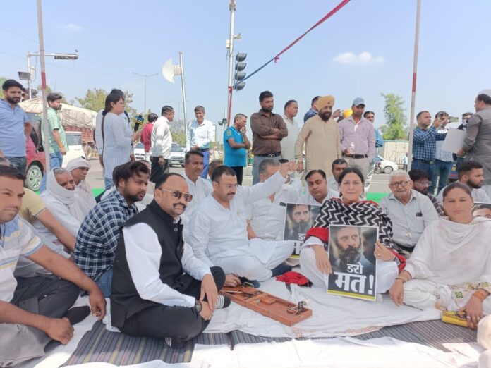 Congress workers resolved for one day satyagraha