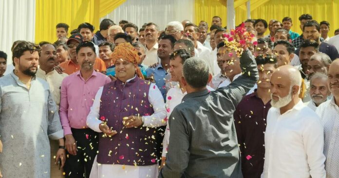 Panipat News/Holi Milan ceremony was celebrated with great pomp under the leadership of Councilor Vijay Jain.