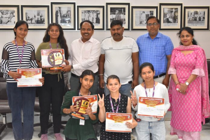 Panipat News/Arya College girl students won prizes in state level competition