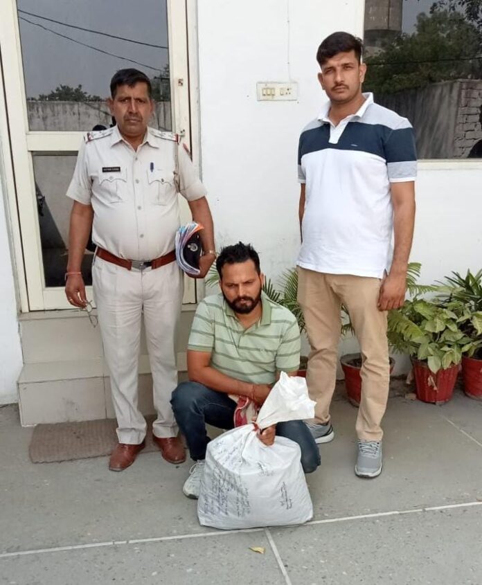  Panipat News/Drug smuggler arrested along with 8 kg 400 grams of Ganja leaves