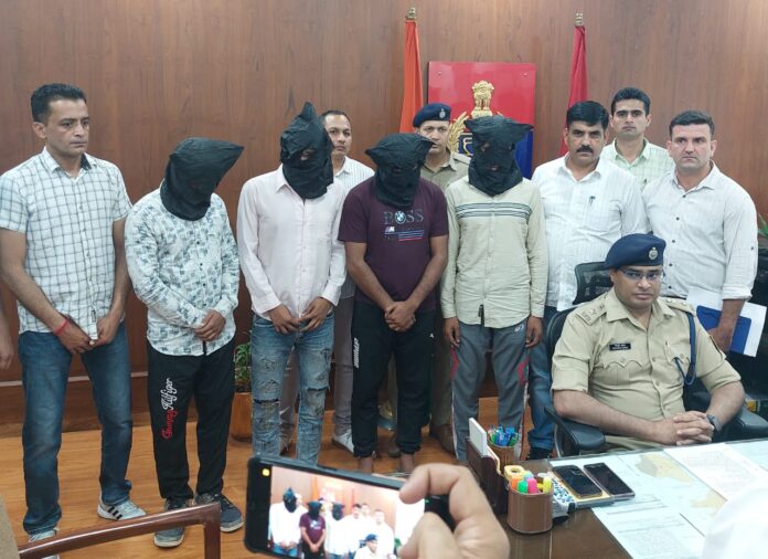 4 accused arrested for looting gold and scooty from jeweler