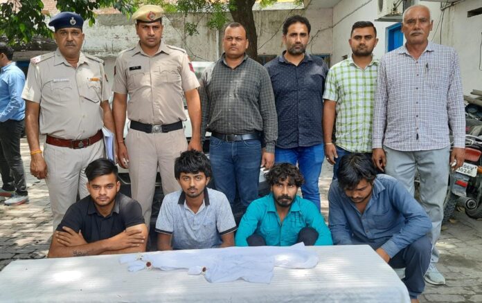 Panipat News/4 miscreants including the leader of the car robbery gang arrested