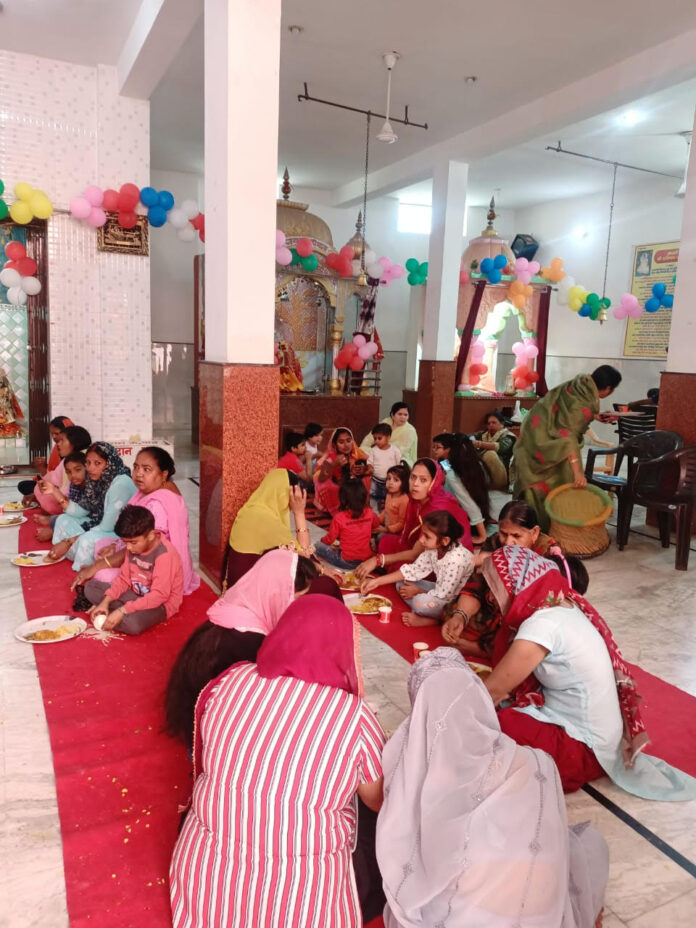 Huge Bhandara organized in Shri Vishnu Bhagwan Temple