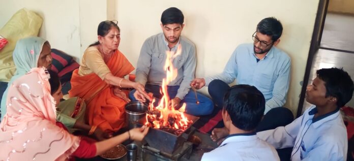 Panipat News/New education session started with Yagya Havan in MAV School