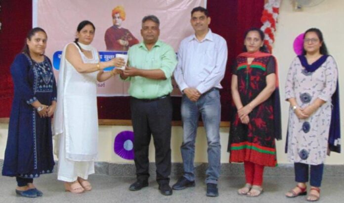 Panipat News/National level essay competition organized under the auspices of Swami Vivekananda Youth Cell