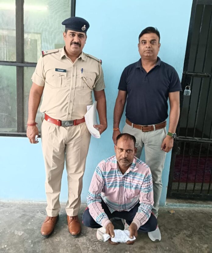 Panipat News/Drug smuggler arrested with 400 grams of charas