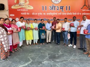 Panipat News-Pots Prepared Giving The Message of Yoga 