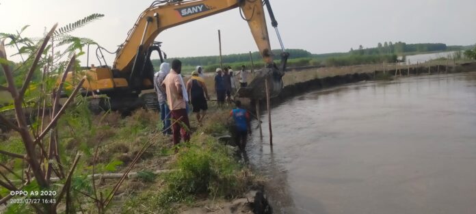 Erosion Due To Excess Water In Yamuna River