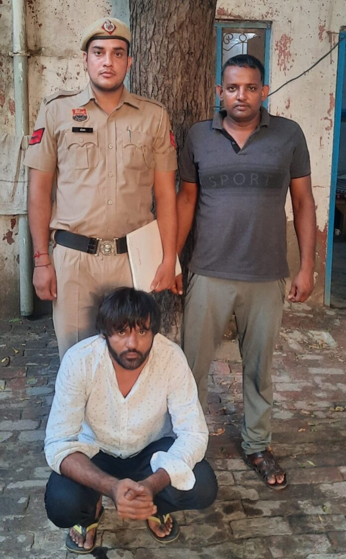 Accused Arrested With Illegal Liquor