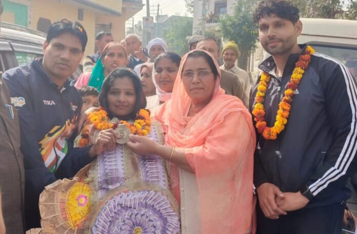 Weightlifting Female Player Suman Devi