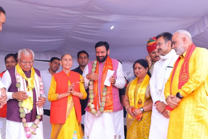 CM Nayab Singh Saini in a program organized by Patanjali Yogpeeth