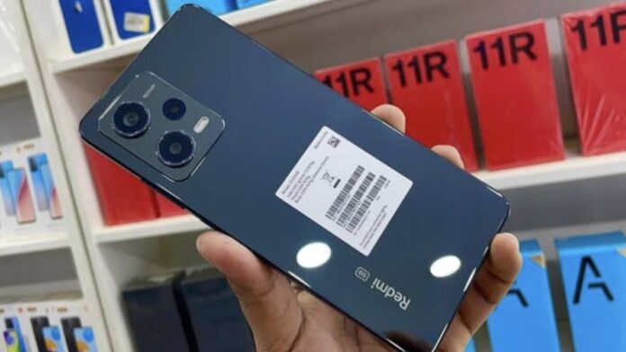 ₹14000 की कीमत में गरीबों को लुभाने आया Realme का धाकड़ स्मार्टफोन, कैमरा क्वालिटी में OnePlus फेल