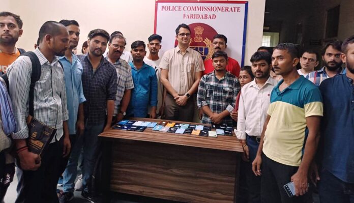 Mobile phone owners wholeheartedly thanked Faridabad Police after finding their lost phones