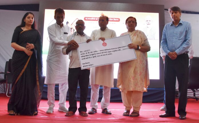 The government is working with the public welfare spirit of Antyodaya upliftment: Dr. Banwari