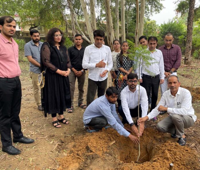 Toppers felicitation program organized in Government College