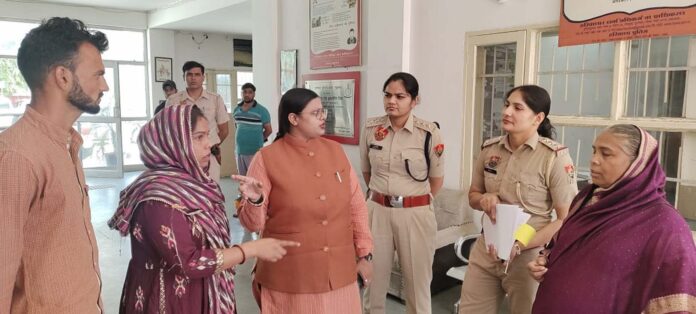 Vice President of Haryana Women Commission did a surprise inspection of Mahila Police Station