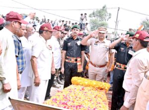 Thousands of teary eyes gave their last farewell to martyr Pradeep Kumar with pride