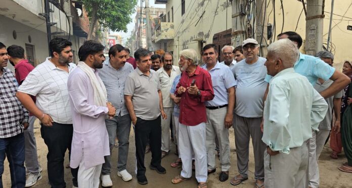 Vishnu Garden residents are suffering the brunt of administrative negligence: Pankaj Dawar