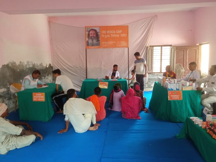 Vishwa Manav Roohani Kendra Navanagar organized a free medical checkup camp
